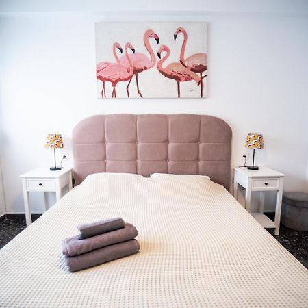 Explore Greece From Apartment With Private Garden Chalkís Eksteriør billede